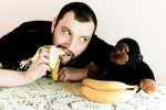 Menschen statt Affen testen die Gentechnik-Banane (Foto: Kit practicalowl/Flickr) Banana