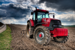 Die Landwirtschaft bewahrt und zerstört Biodiversität (Foto: Andrew Stawarz/flickr) Traktor2