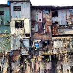Gesicht der Armut: Slum in Indien (Foto: Thomas Galvez/Flickr.com) Slum