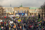 33.000 Menschen zogen durch Berlin (Foto: Alexander Puell/www.wir-haben-es-satt.de) Demo