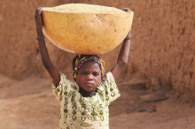 159 Millionen Kinder sind chronisch unterernährt (Foto: Steve Evans/Flickr.com) Kind